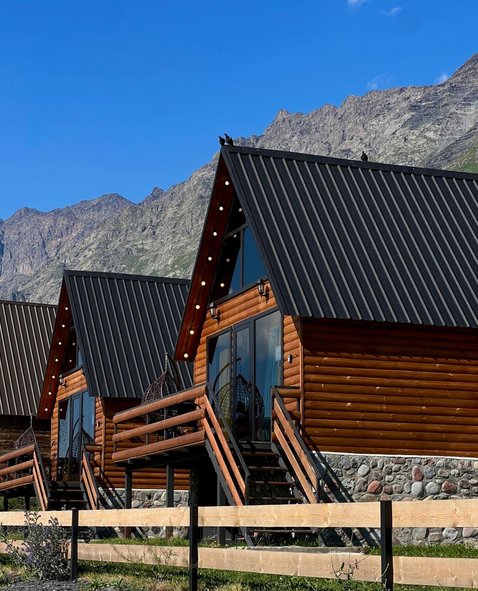 Kazbegi Inn Cottages Dış mekan fotoğraf
